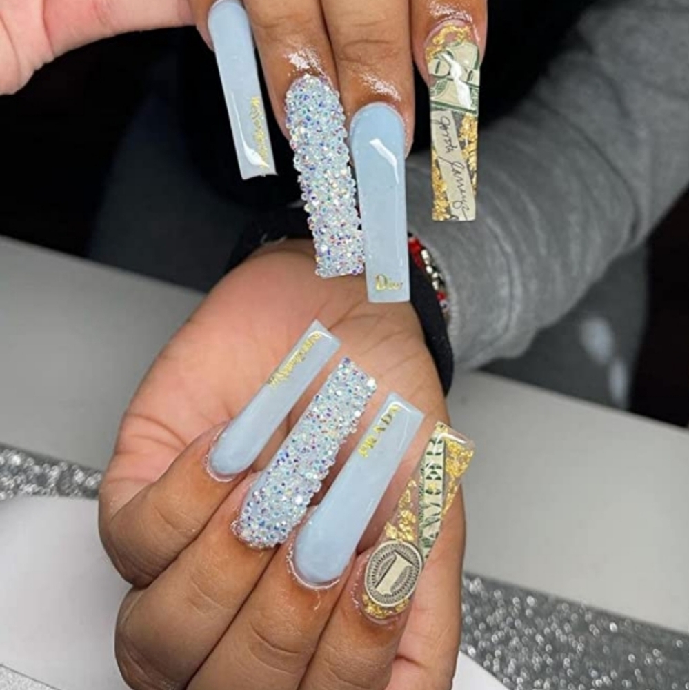 Press on nails
